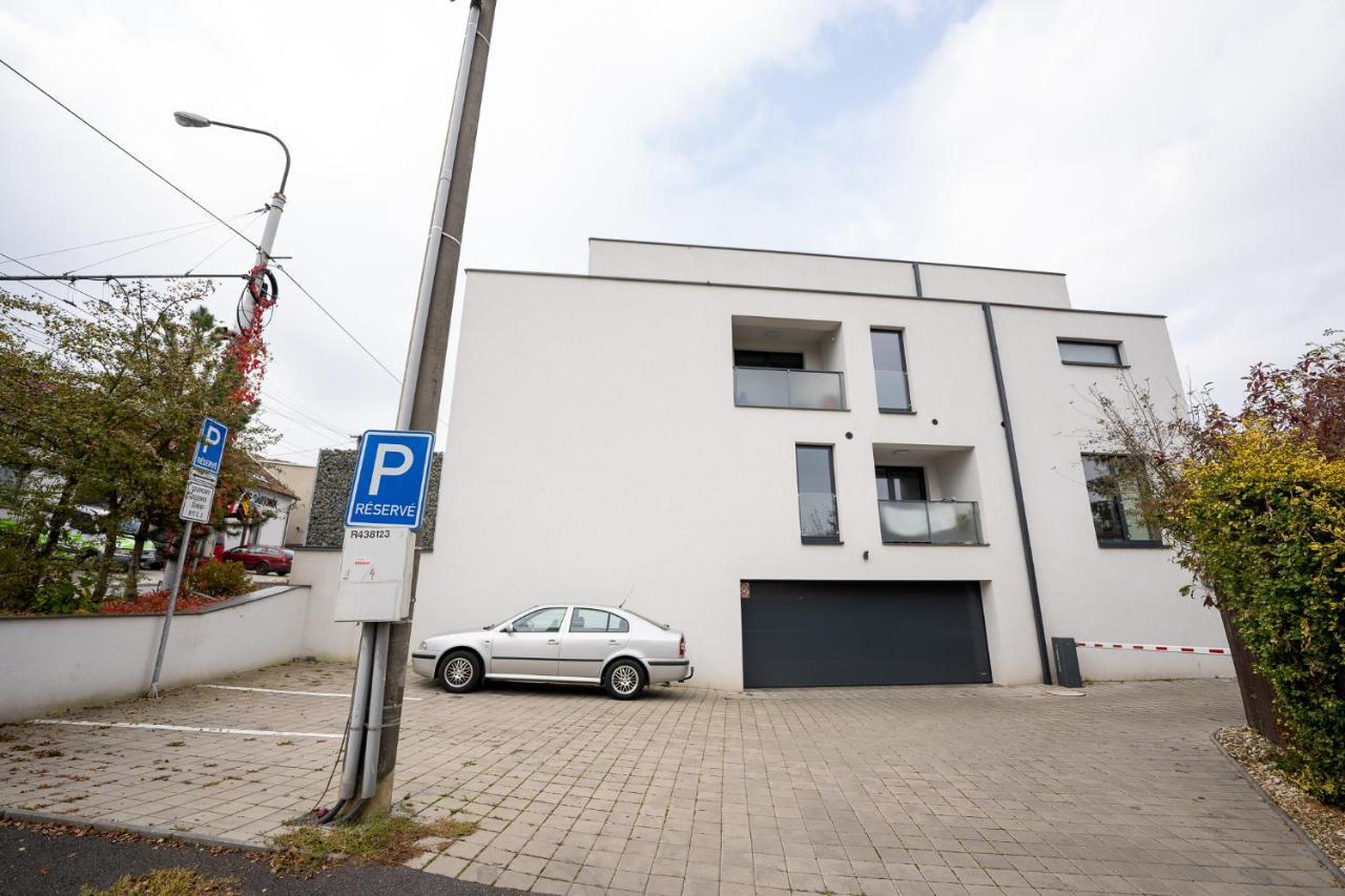 Apartmány Gemini Zlín Esterno foto
